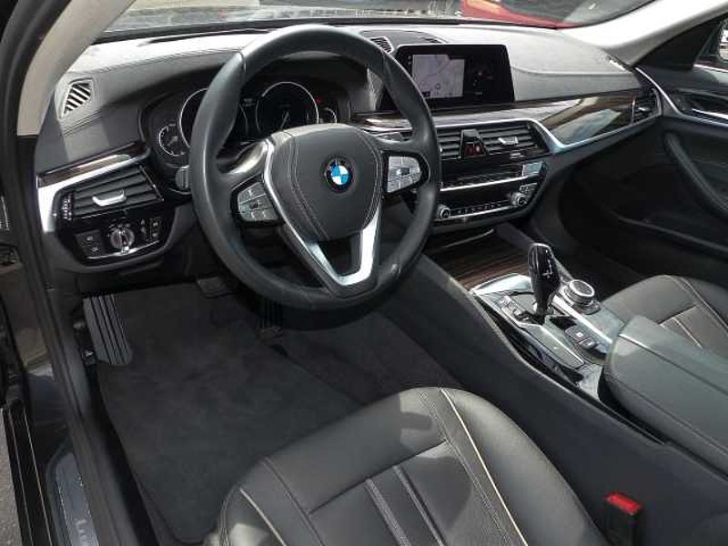 BMW 520 d Luxury Line Touring Mild Hybrid EU6d-T Park-Assistent HUD Luftfederung Navi Le