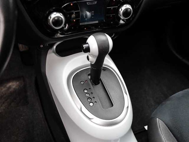Nissan Juke N-Connecta 1.6 Design-Paket weiß AHK abnehmbar Navi Klimaautom Fahrerprofil